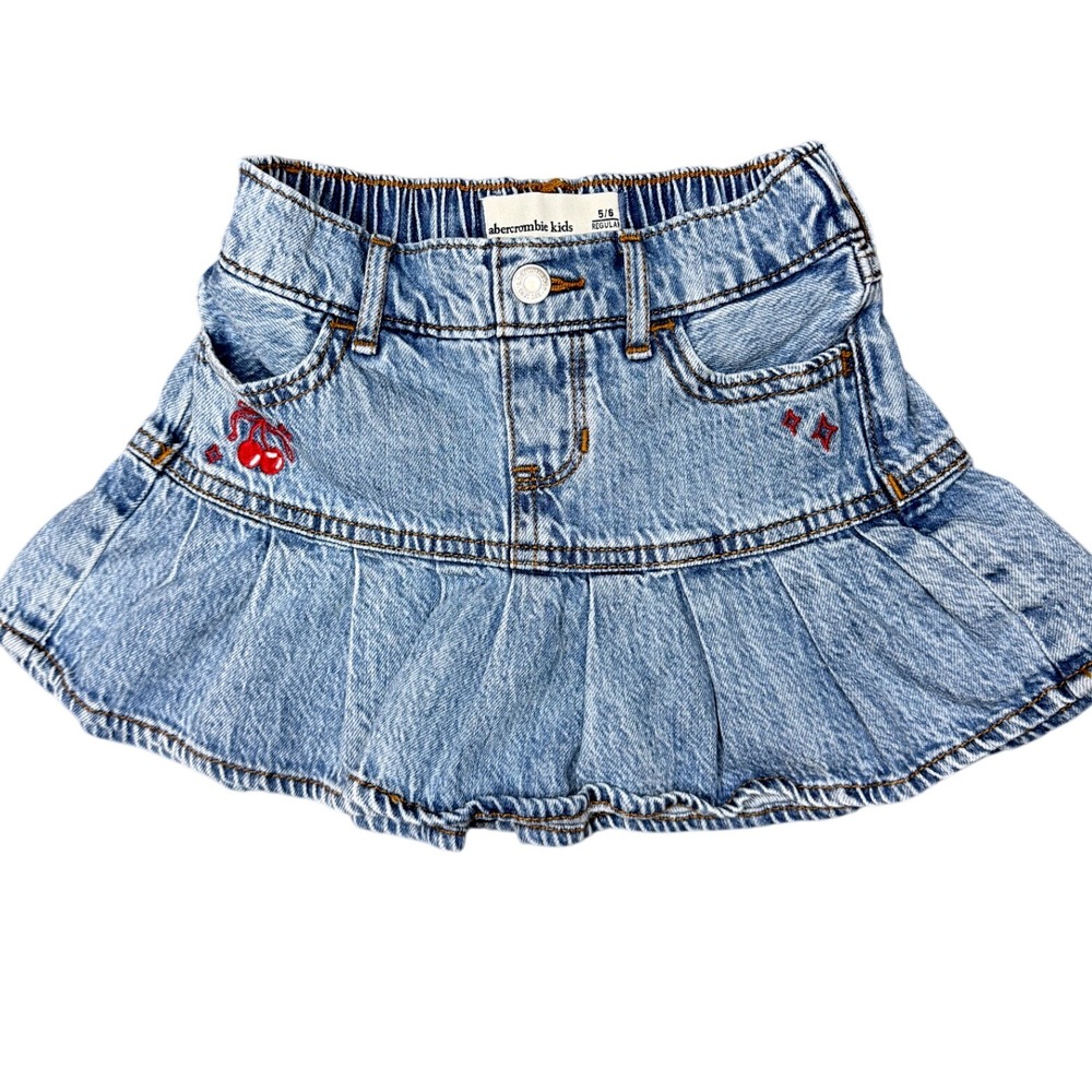 Abercrombie Kids Denim Skort Girls 5/6 Blue Cherry Embroidered Pleated
